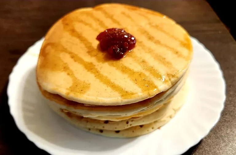 Easy and Fluffy Pancakes