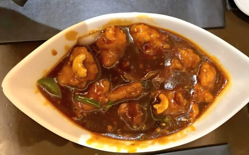 Chilli Chicken Curry with Cashewnuts and Dry Red chilli